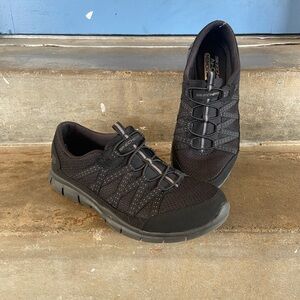 Skechers Gratis Strolling Black Slip-On Sneakers